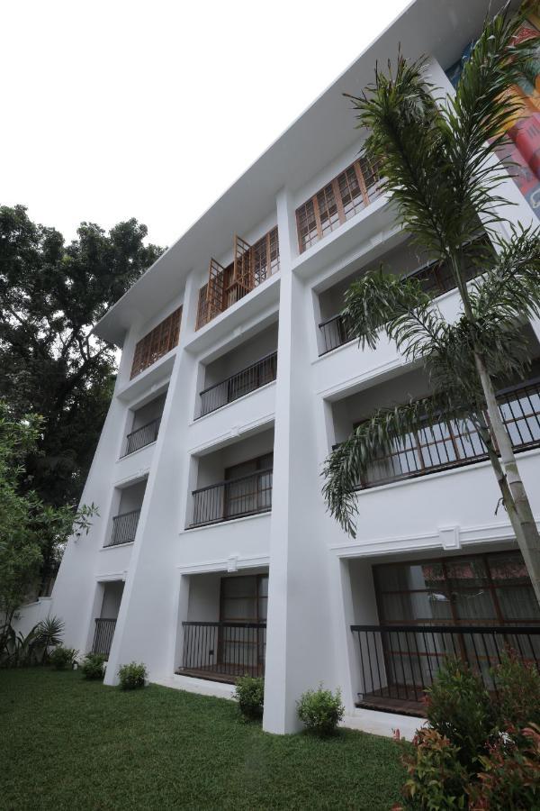 Prasanthi Hotel Kollam Exterior foto